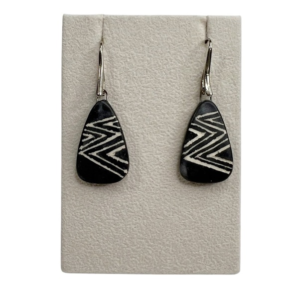 Polished Slate Stone White Zig Zag Rounded Triangle Earrings - Picture 1 of 10